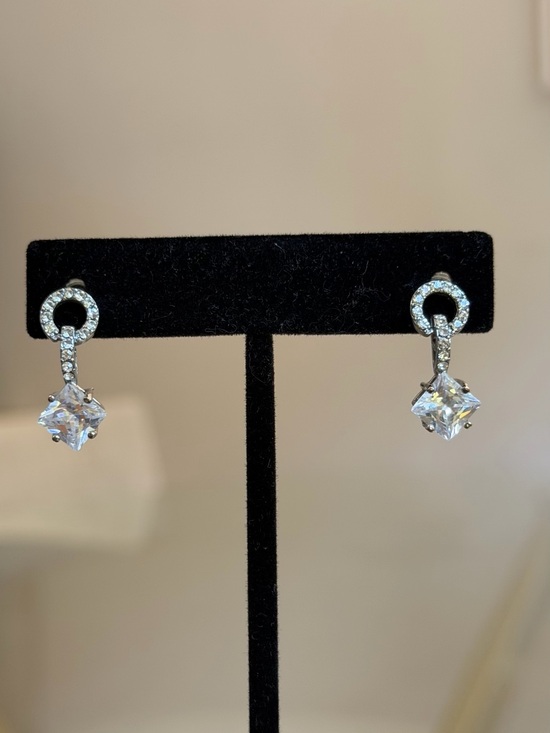 Jewelry - Classic Silver Cubic Zirconia Drop Earrings - White